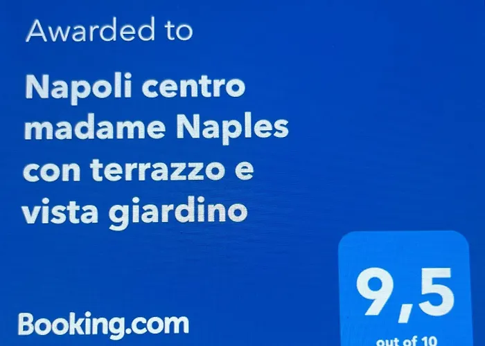 Napoli Centro Madame Naples Con Terrazzo E Vista Giardino
