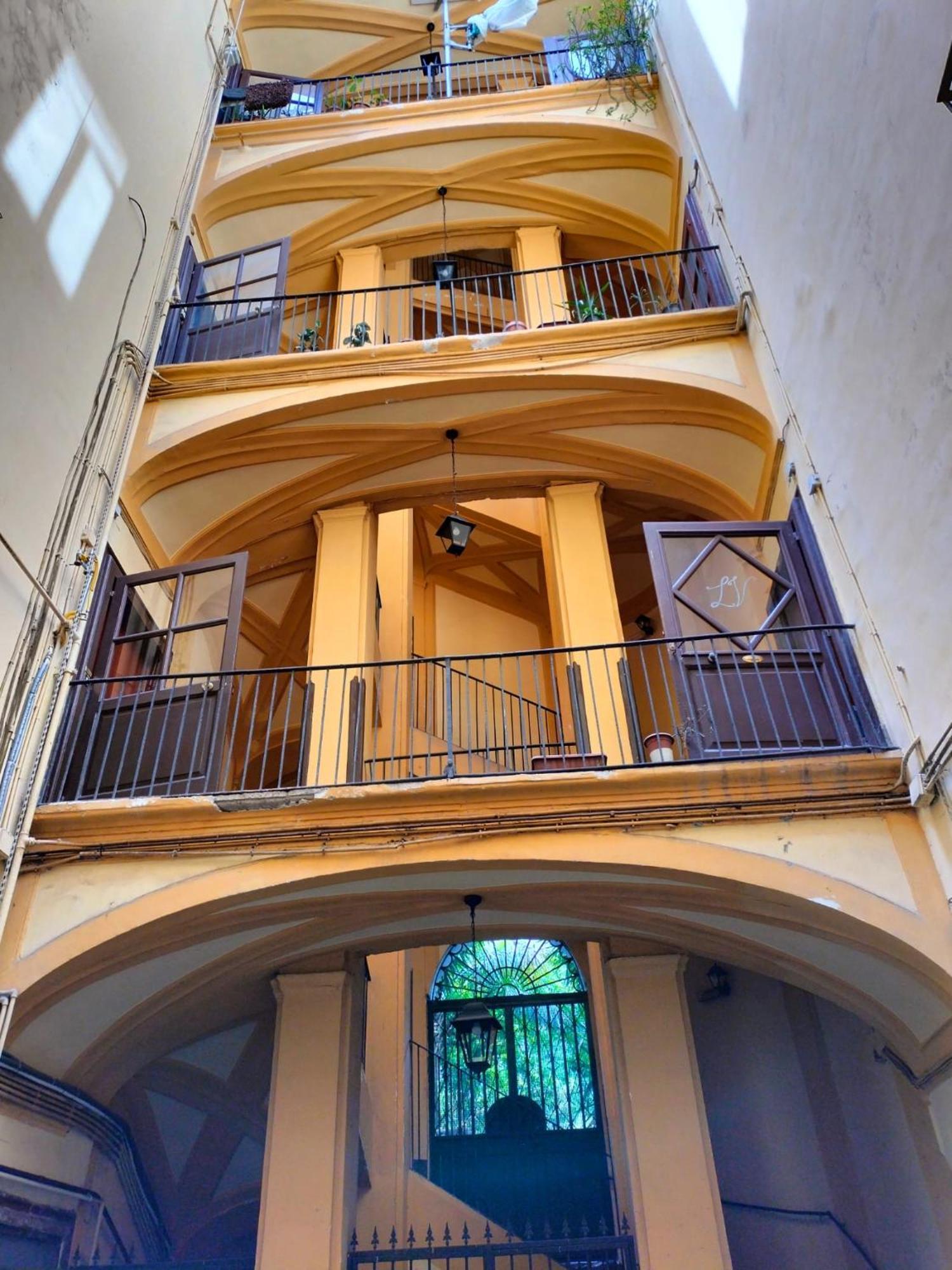 Apartment Centro Madame Con Terrazzo E Vista Giardino Neapel